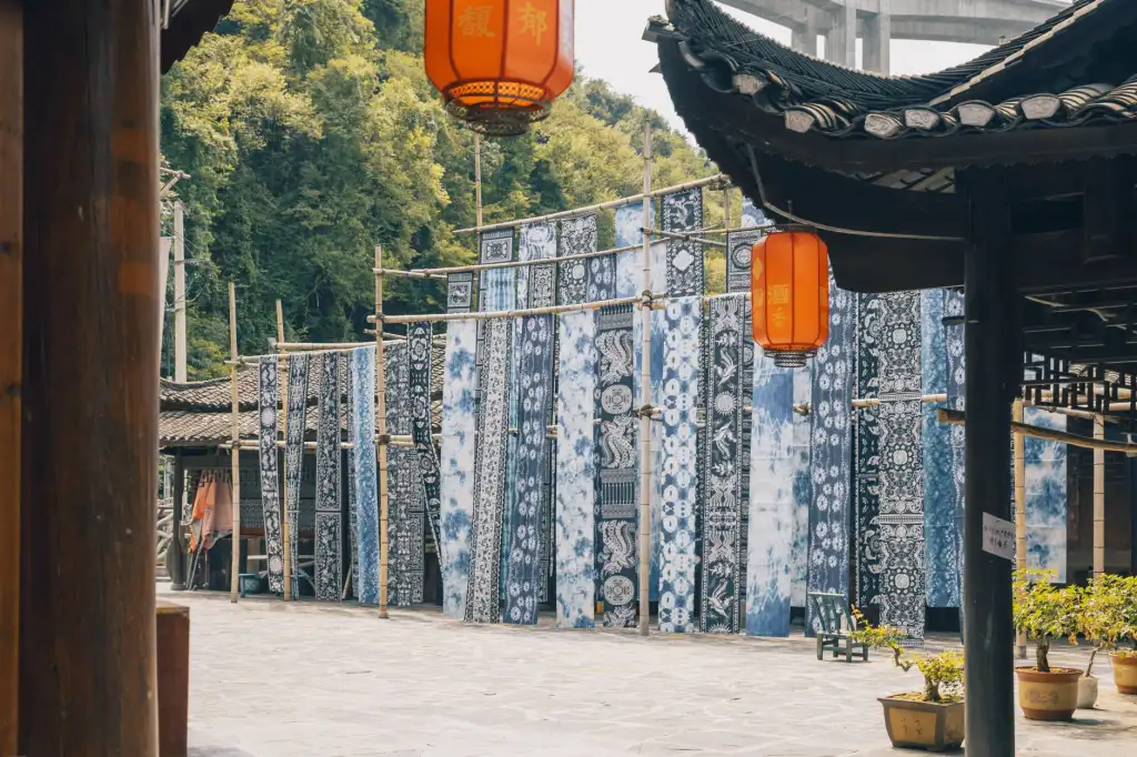 建筑工地多层板与生态板选型方案及应用场景分析