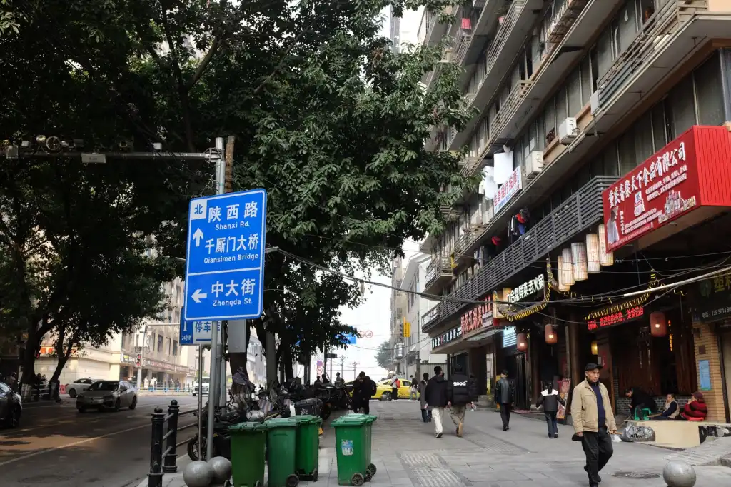多层板与生态板在装修工程中的选型对比及应用建议